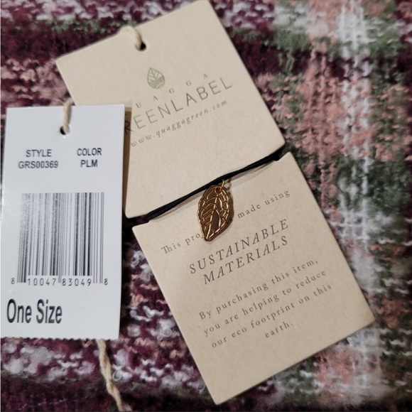 NWT Quagga Green Label Plaid Blanket Wrap Plum Polyester With Bonus Bracelet - Picture 3 of 8